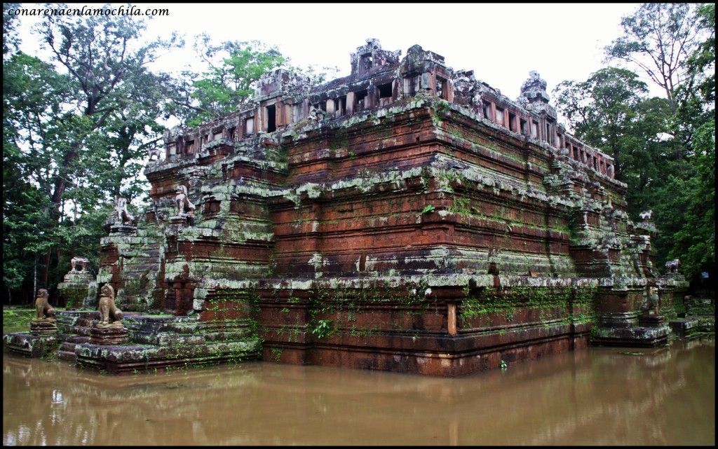 Phimeanakas Angkor Siem Reap Camboya