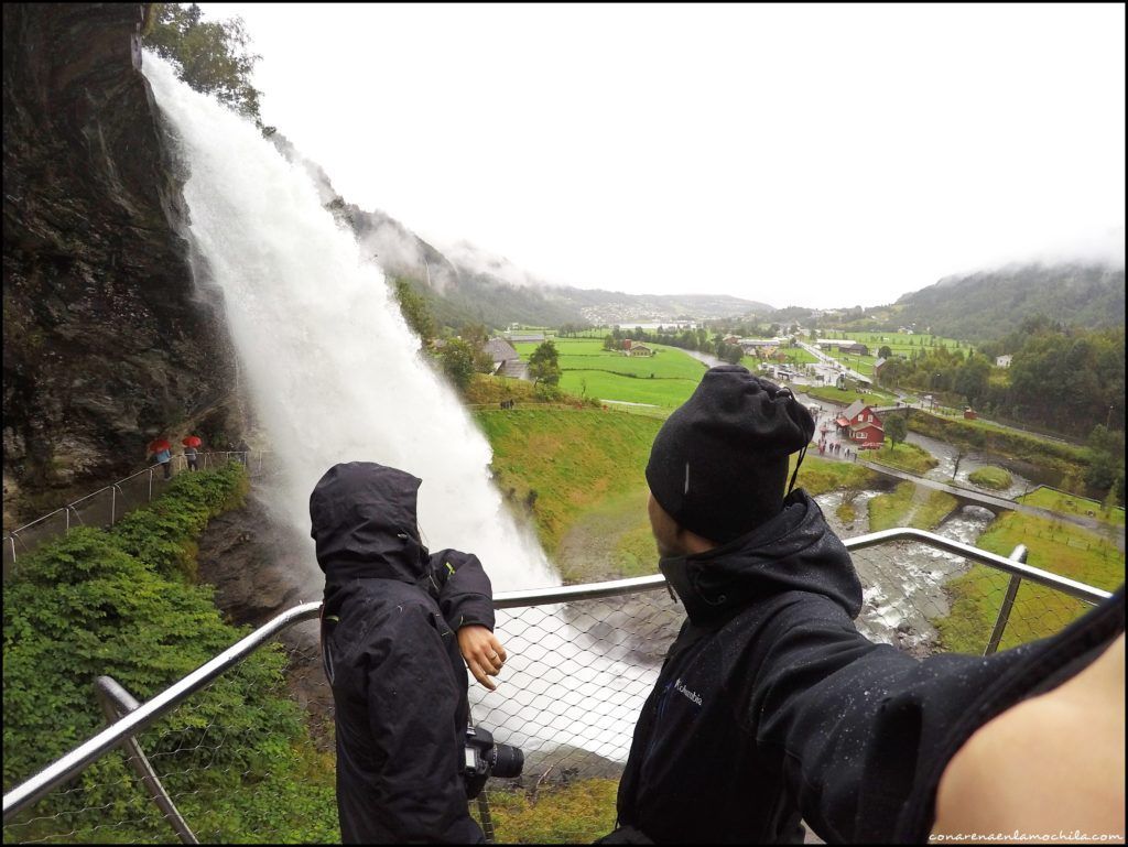 Steinsdalsfossen Noruega