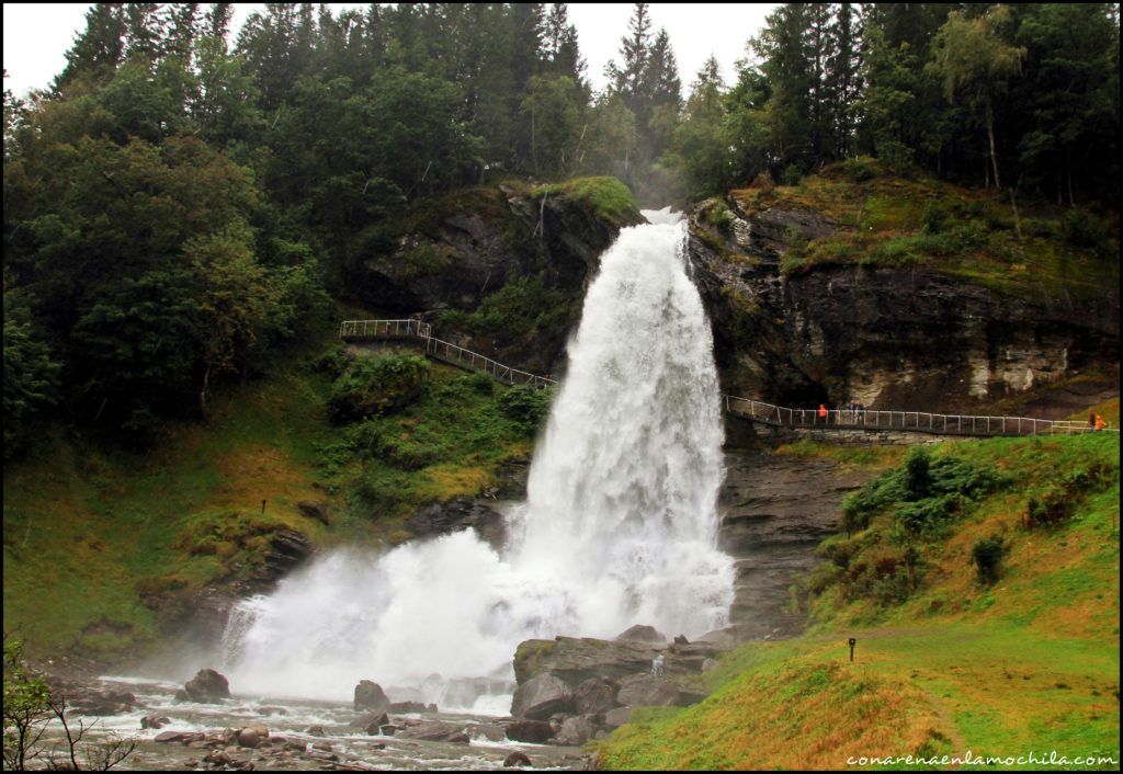 Steinsdalsfossen Noruega