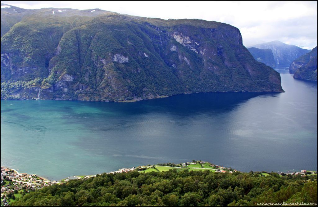 Aurlandsfjord Noruega 